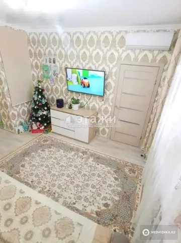 2-комнатная квартира, этаж 8 из 9, 43 м²
