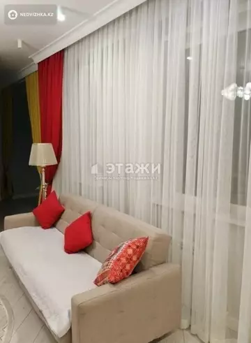 2-комнатная квартира, этаж 13 из 17, 55 м²