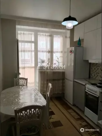 1-комнатная квартира, этаж 1 из 8, 38 м²