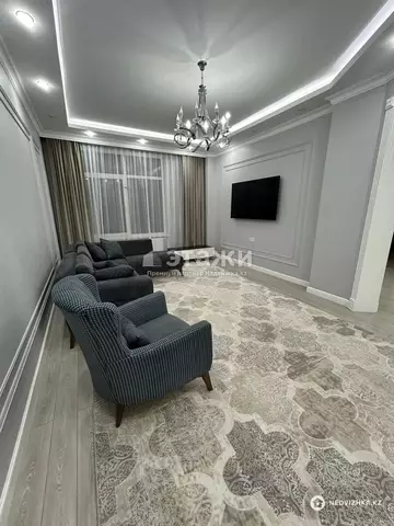 3-комнатная квартира, этаж 2 из 7, 99 м²
