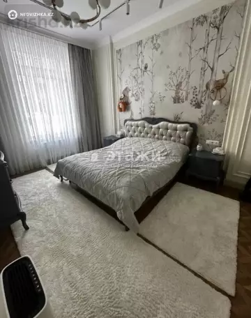 4-комнатная квартира, этаж 1 из 8, 139 м²