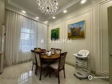 4-комнатная квартира, этаж 1 из 8, 139 м²