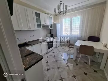 2-комнатная квартира, этаж 8 из 25, 65 м²