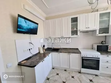 2-комнатная квартира, этаж 8 из 25, 65 м²