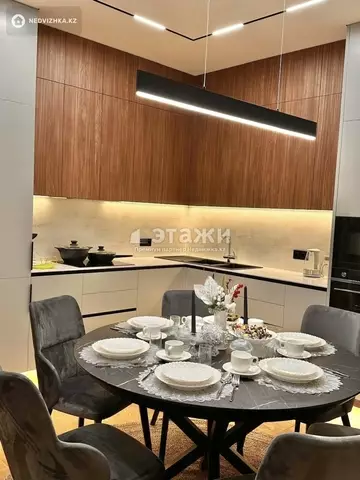 2-комнатная квартира, этаж 9 из 18, 80 м²