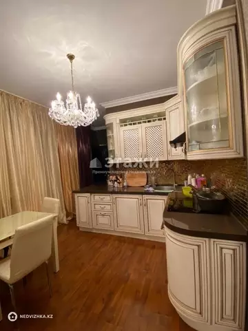 2-комнатная квартира, этаж 20 из 42, 80 м²