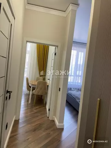 1-комнатная квартира, этаж 4 из 10, 37 м²
