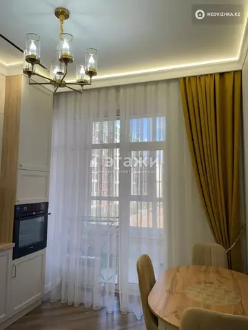 1-комнатная квартира, этаж 4 из 10, 37 м²
