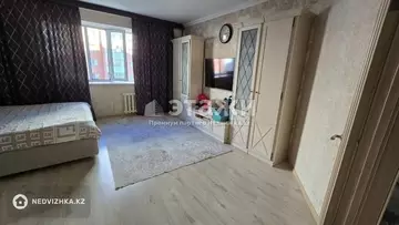 1-комнатная квартира, этаж 4 из 9, 52 м²