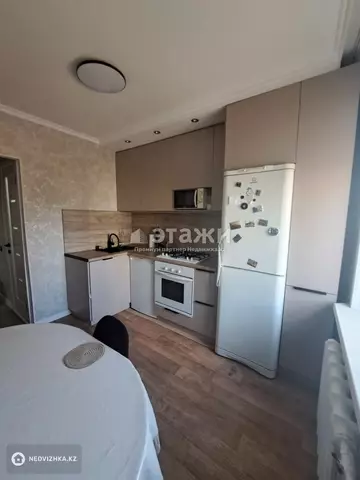 2-комнатная квартира, этаж 3 из 6, 54 м²