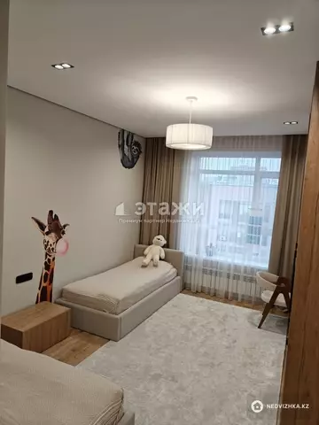 3-комнатная квартира, этаж 9 из 9, 90 м²