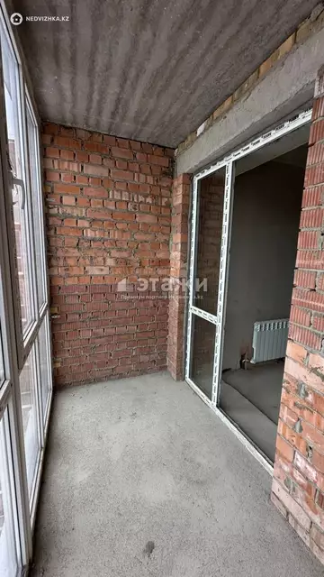 1-комнатная квартира, этаж 11 из 12, 38 м²