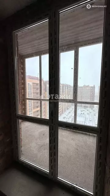 1-комнатная квартира, этаж 11 из 12, 38 м²