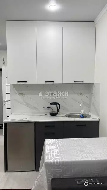 1-комнатная квартира, этаж 3 из 9, 21 м²