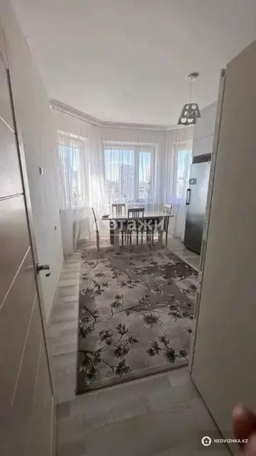 2-комнатная квартира, этаж 10 из 14, 66 м²