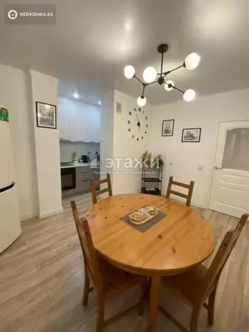 3-комнатная квартира, этаж 8 из 9, 94 м²