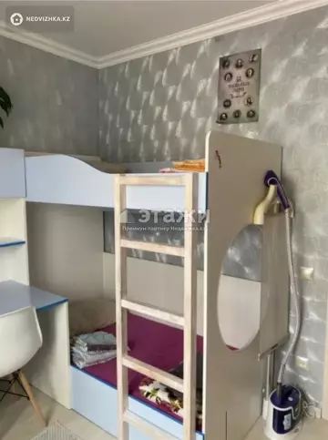 1-комнатная квартира, этаж 4 из 5, 38 м²