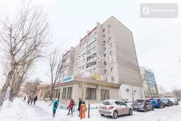 4-комнатная квартира, этаж 8 из 9, 76 м²