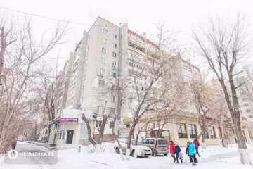4-комнатная квартира, этаж 8 из 9, 76 м²