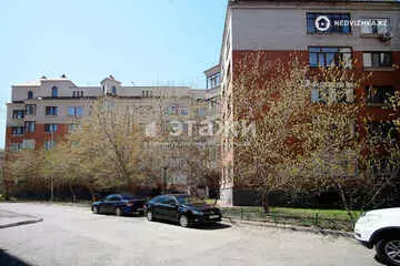 4-комнатная квартира, этаж 5 из 5, 106 м²