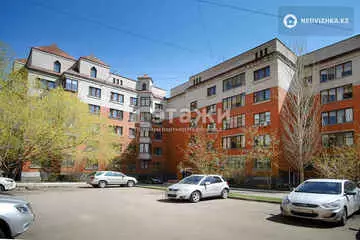 4-комнатная квартира, этаж 5 из 5, 106 м²