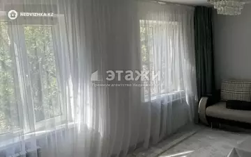 3-комнатная квартира, этаж 4 из 5, 60 м²