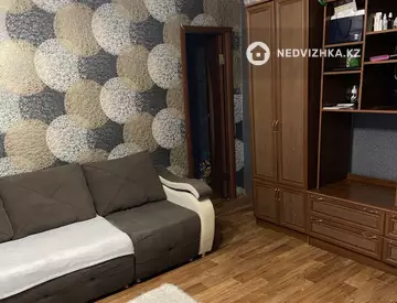 1-комнатная квартира, этаж 4 из 5, 40 м², на длительный срок