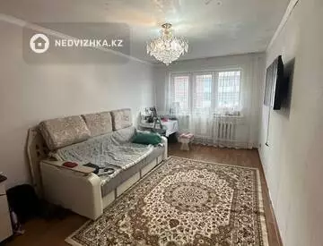 2-комнатная квартира, этаж 3 из 5, 42 м²