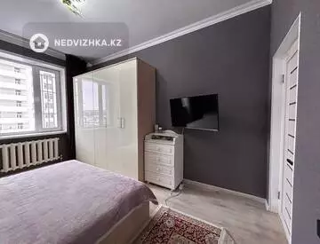 4-комнатная квартира, этаж 5 из 16, 103 м²