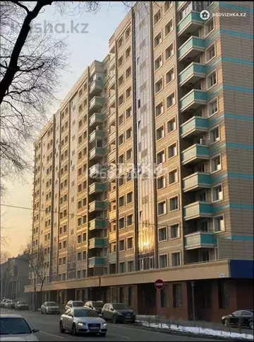 1-комнатная квартира, этаж 9 из 13, 38 м²