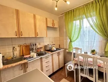 1-комнатная квартира, этаж 4 из 5, 33 м²