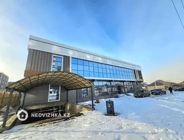 Здание, 3 этажа, 2 532 м²