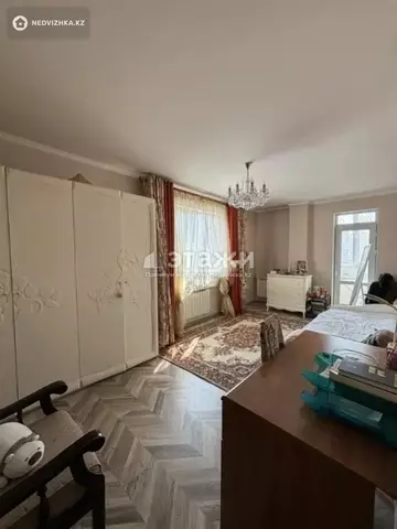 3-комнатная квартира, этаж 4 из 13, 88 м²