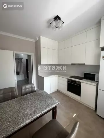 2-комнатная квартира, этаж 6 из 12, 63 м², на длительный срок