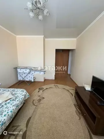 1-комнатная квартира, этаж 11 из 12, 35 м²