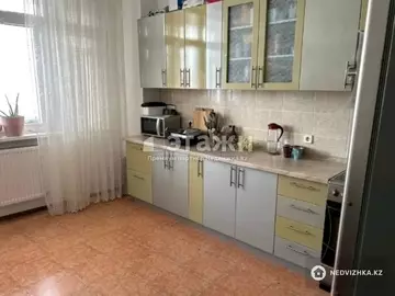 2-комнатная квартира, этаж 8 из 10, 86 м²