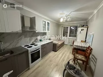 1-комнатная квартира, этаж 4 из 5, 42 м²