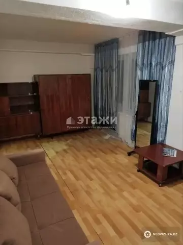 1-комнатная квартира, этаж 4 из 9, 35 м²