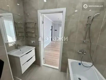 2-комнатная квартира, этаж 10 из 12, 64 м²