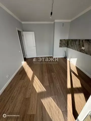 2-комнатная квартира, этаж 10 из 12, 64 м²
