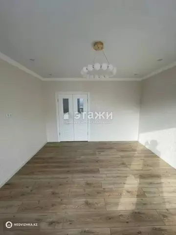 2-комнатная квартира, этаж 10 из 12, 64 м²