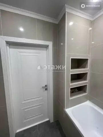 2-комнатная квартира, этаж 10 из 12, 64 м²