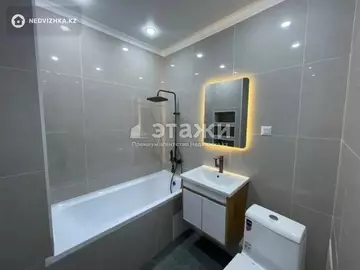 2-комнатная квартира, этаж 10 из 12, 64 м²