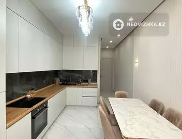 3-комнатная квартира, этаж 5 из 10, 92 м²