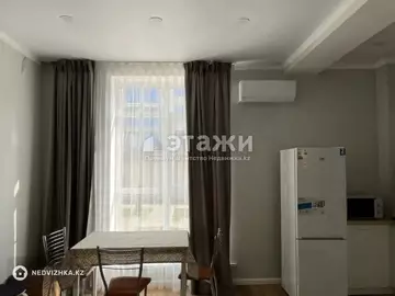 3-комнатная квартира, этаж 1 из 3, 60 м², на длительный срок