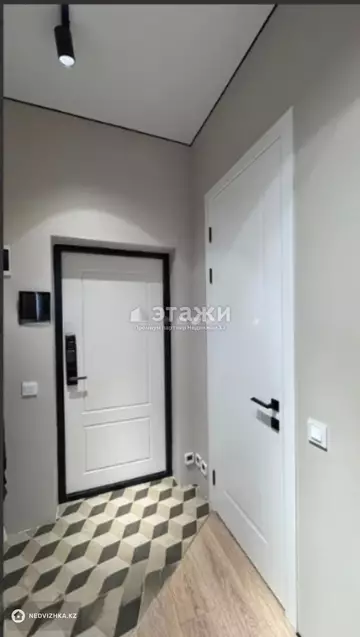 2-комнатная квартира, этаж 13 из 17, 48 м²