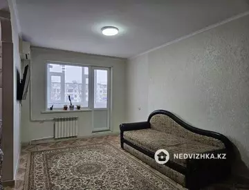 2-комнатная квартира, этаж 3 из 5, 45 м²