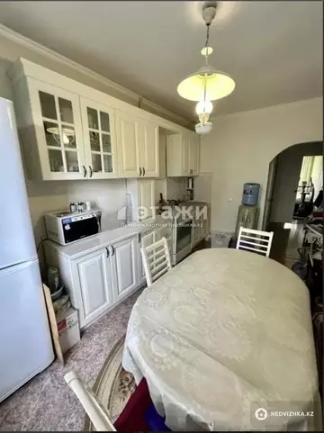 3-комнатная квартира, этаж 3 из 6, 68 м²