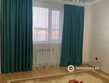 3-комнатная квартира, этаж 5 из 5, 81 м², на длительный срок