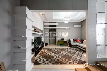 2-комнатная квартира, этаж 4 из 5, 74 м²